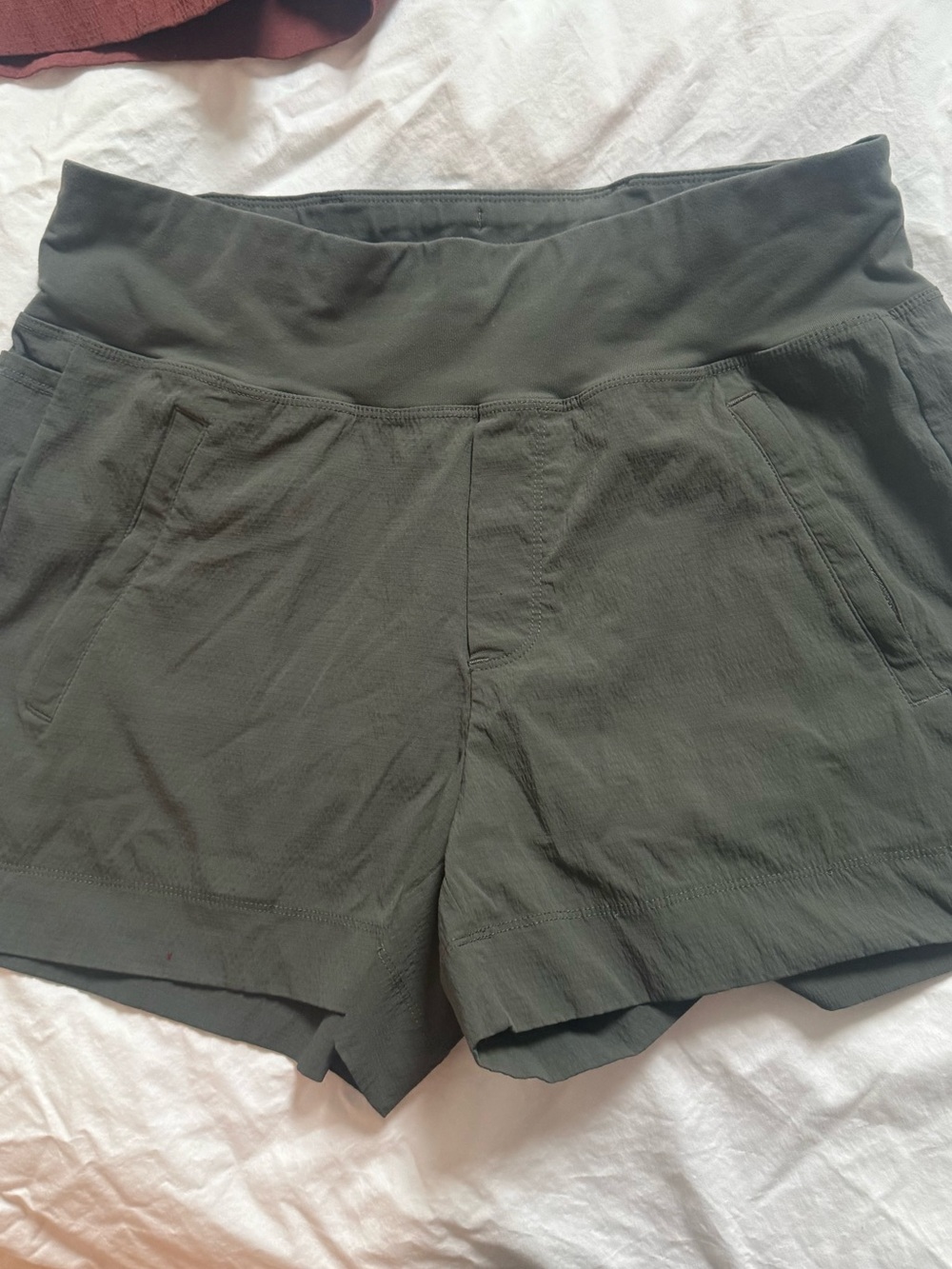 Athleta Trekkie North Shorts, Size 8